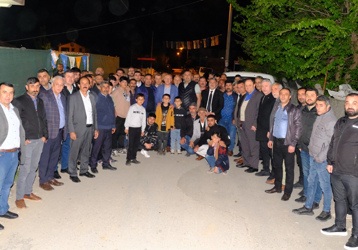 Bayraktar ve Kılıç, Şehrin Kalbi Adapazarı’nda 14 Mayıs Zaferine Hep Birlikte Yürüyoruz