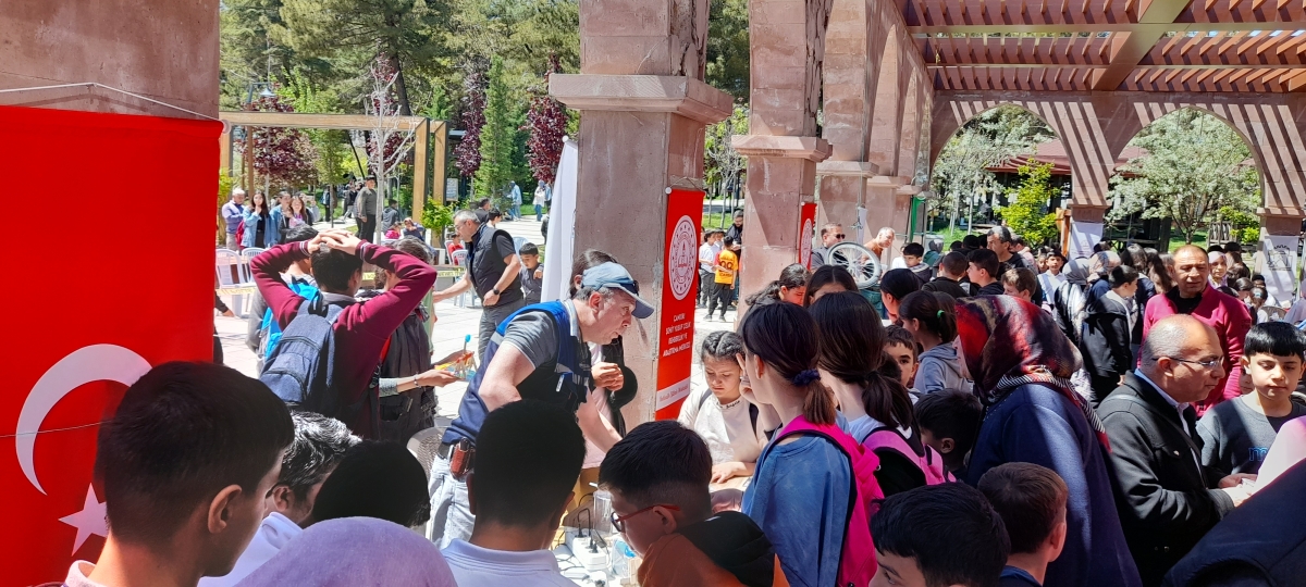 Besni’de geleceğin bilim insanları için yola çıkıldı.