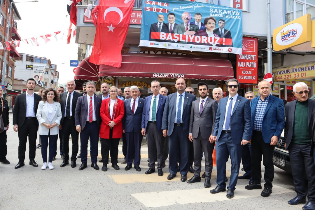 CHP milletvekili adayı Ecevit Keleş Karasu ve Kocaali’den seslendi