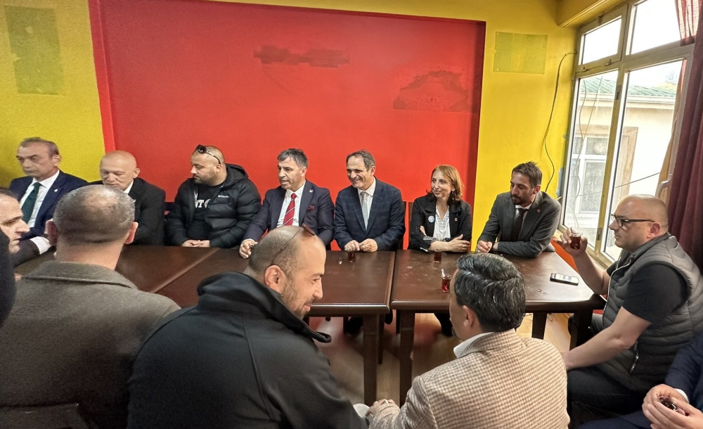 CHP milletvekili adayı Ecevit Keleş Karasu ve Kocaali’den seslendi