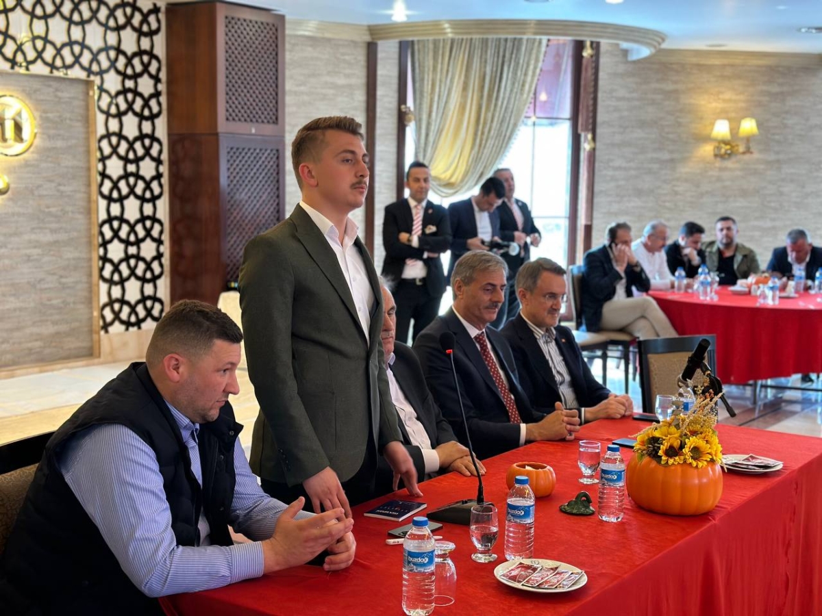 AK Parti Sakarya Milletvekili Adayı Rahmi Can Şeşen “Gençler Türkiye Yüzyılına en büyük desteği verecek”