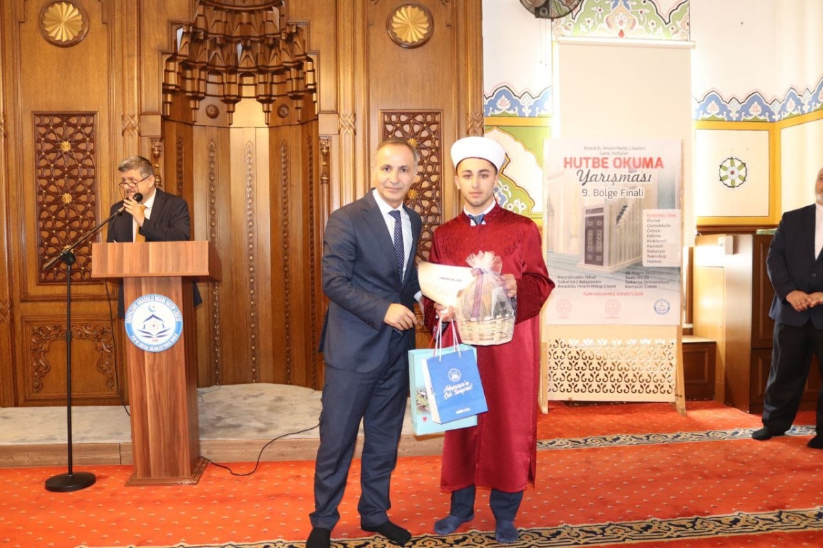Genç Hatipler Hutbe Okuma Yarışması Bölge Finali Sakarya'da Yapıldı