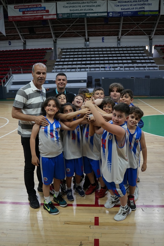MİNİKLER POTADA KAPIŞTI İŞTE O KARELER...
