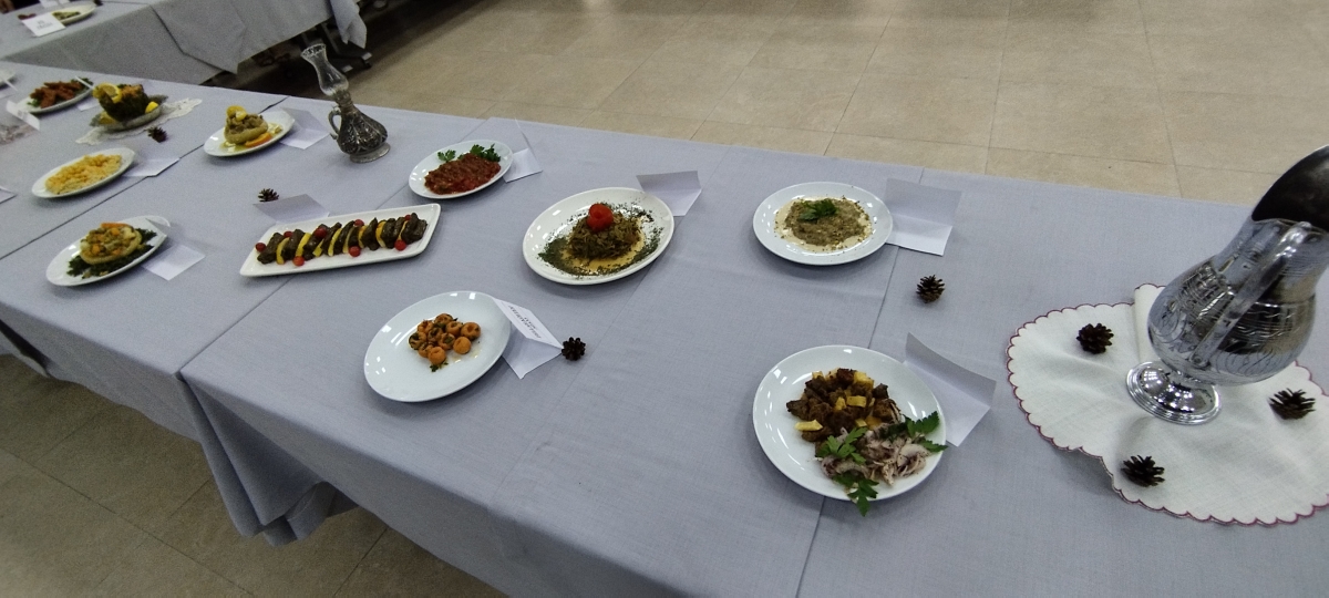 YÖRESEL MÜTFAKLAR Gülsen YILDIZ ile Sakarya Halk Eğitim Merkezinde Görsel Şov İŞTE O KARELER.