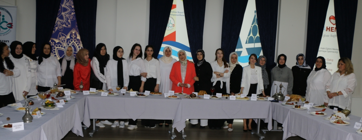 YÖRESEL MÜTFAKLAR Gülsen YILDIZ ile Sakarya Halk Eğitim Merkezinde Görsel Şov İŞTE O KARELER.
