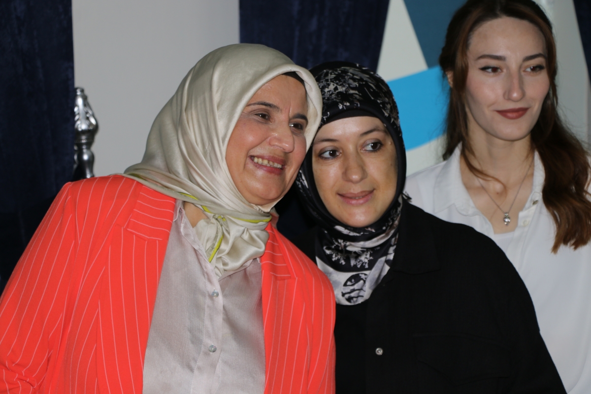 YÖRESEL MÜTFAKLAR Gülsen YILDIZ ile Sakarya Halk Eğitim Merkezinde Görsel Şov İŞTE O KARELER.