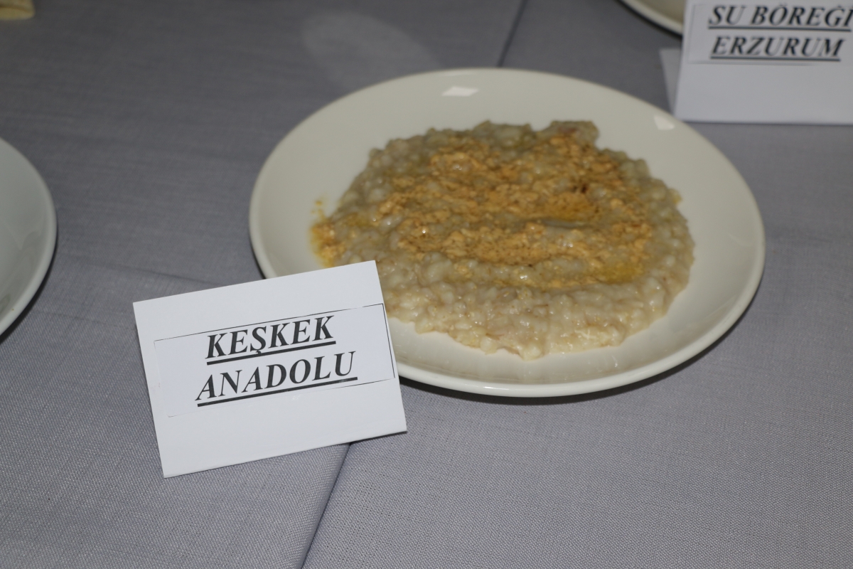 YÖRESEL MÜTFAKLAR Gülsen YILDIZ ile Sakarya Halk Eğitim Merkezinde Görsel Şov İŞTE O KARELER.