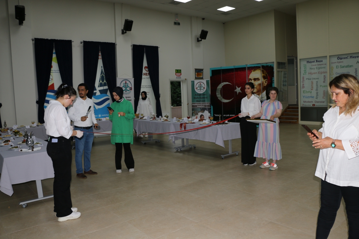 YÖRESEL MÜTFAKLAR Gülsen YILDIZ ile Sakarya Halk Eğitim Merkezinde Görsel Şov İŞTE O KARELER.