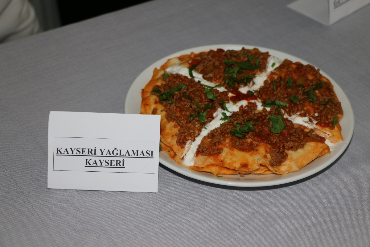 YÖRESEL MÜTFAKLAR Gülsen YILDIZ ile Sakarya Halk Eğitim Merkezinde Görsel Şov İŞTE O KARELER.