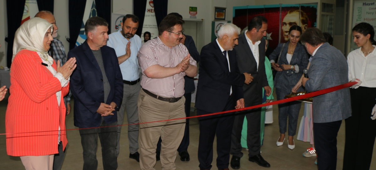 YÖRESEL MÜTFAKLAR Gülsen YILDIZ ile Sakarya Halk Eğitim Merkezinde Görsel Şov İŞTE O KARELER.
