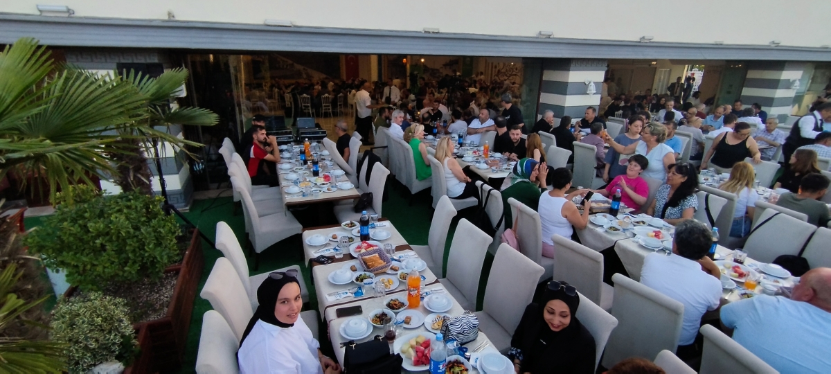 24 TEMMUZ GAZETECİLER VE BASIN BAYRAMINDA SBB BAŞKANI EKREM YÜCE ULUSAL VE YEREL BASIN İLE BİR ARADA