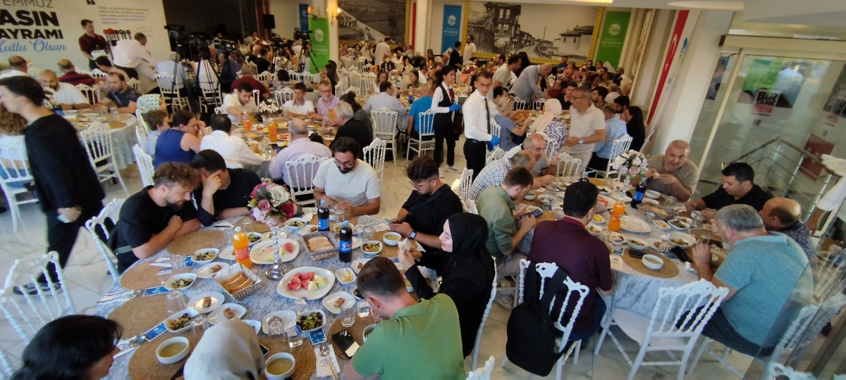 24 TEMMUZ GAZETECİLER VE BASIN BAYRAMINDA SBB BAŞKANI EKREM YÜCE ULUSAL VE YEREL BASIN İLE BİR ARADA