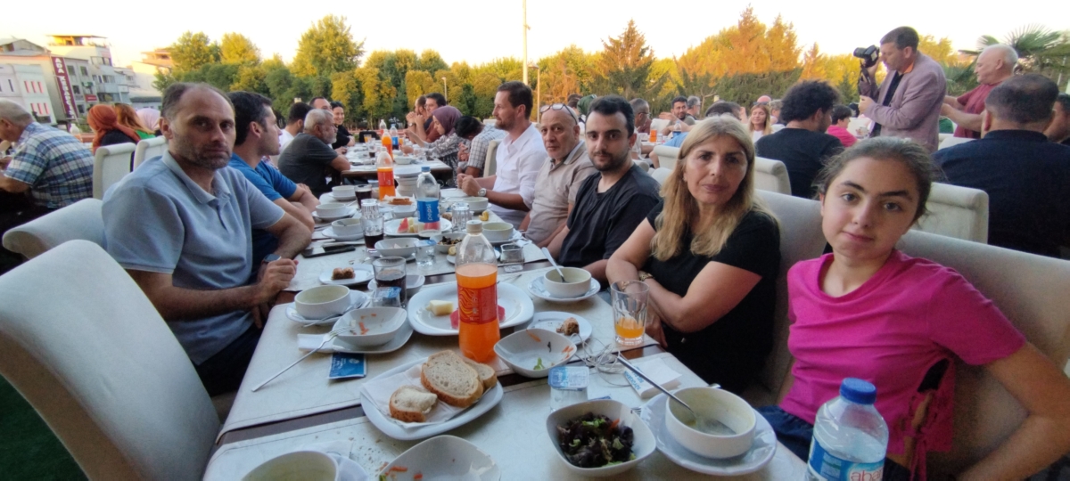 24 TEMMUZ GAZETECİLER VE BASIN BAYRAMINDA SBB BAŞKANI EKREM YÜCE ULUSAL VE YEREL BASIN İLE BİR ARADA