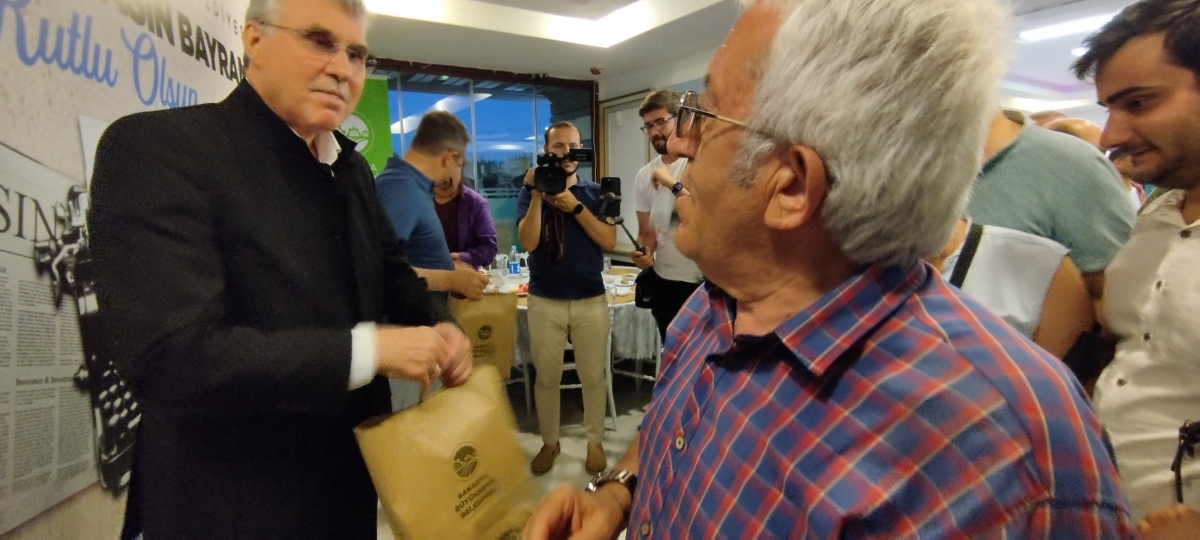 24 TEMMUZ GAZETECİLER VE BASIN BAYRAMINDA SBB BAŞKANI EKREM YÜCE ULUSAL VE YEREL BASIN İLE BİR ARADA