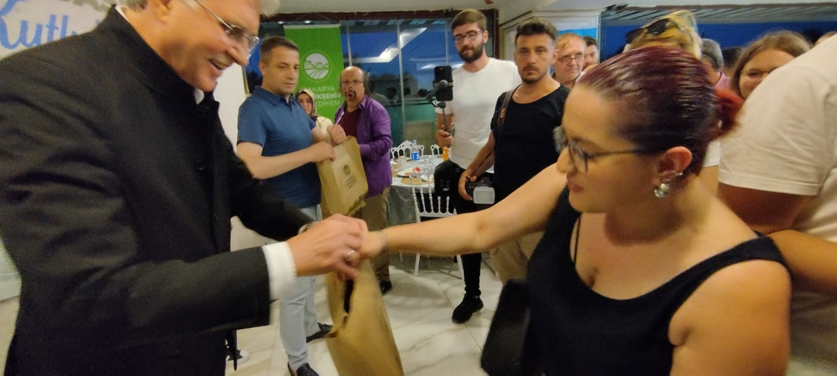 24 TEMMUZ GAZETECİLER VE BASIN BAYRAMINDA SBB BAŞKANI EKREM YÜCE ULUSAL VE YEREL BASIN İLE BİR ARADA