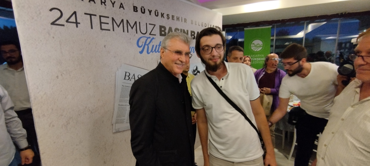24 TEMMUZ GAZETECİLER VE BASIN BAYRAMINDA SBB BAŞKANI EKREM YÜCE ULUSAL VE YEREL BASIN İLE BİR ARADA