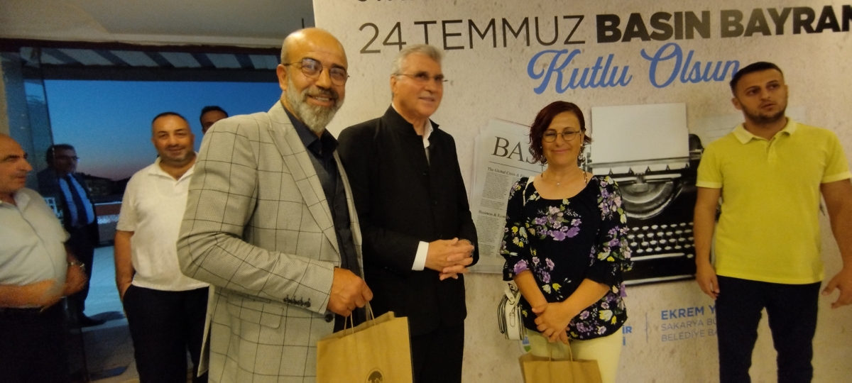 24 TEMMUZ GAZETECİLER VE BASIN BAYRAMINDA SBB BAŞKANI EKREM YÜCE ULUSAL VE YEREL BASIN İLE BİR ARADA