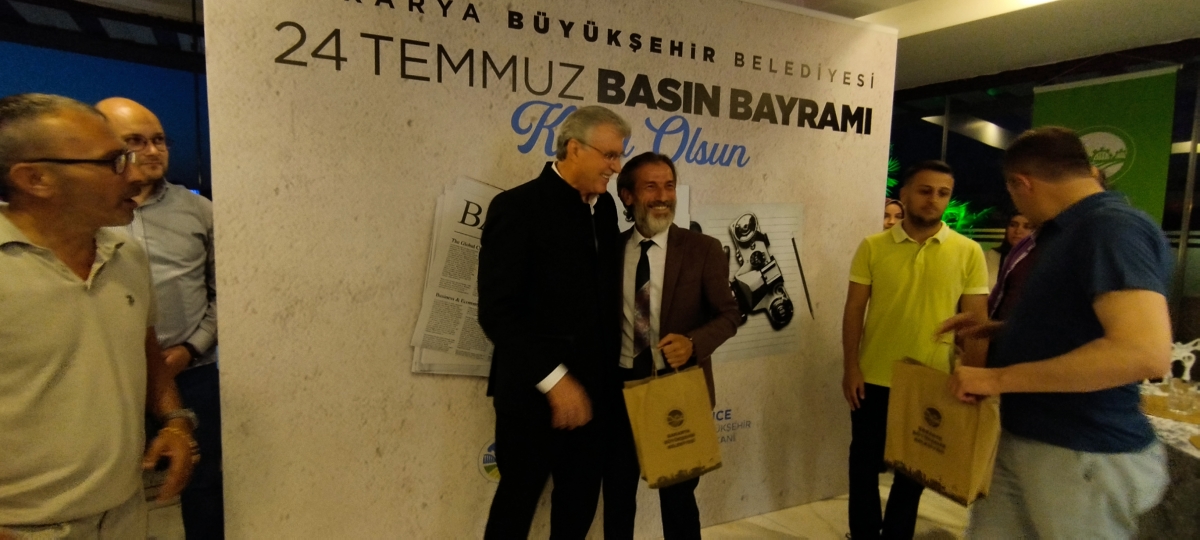 24 TEMMUZ GAZETECİLER VE BASIN BAYRAMINDA SBB BAŞKANI EKREM YÜCE ULUSAL VE YEREL BASIN İLE BİR ARADA