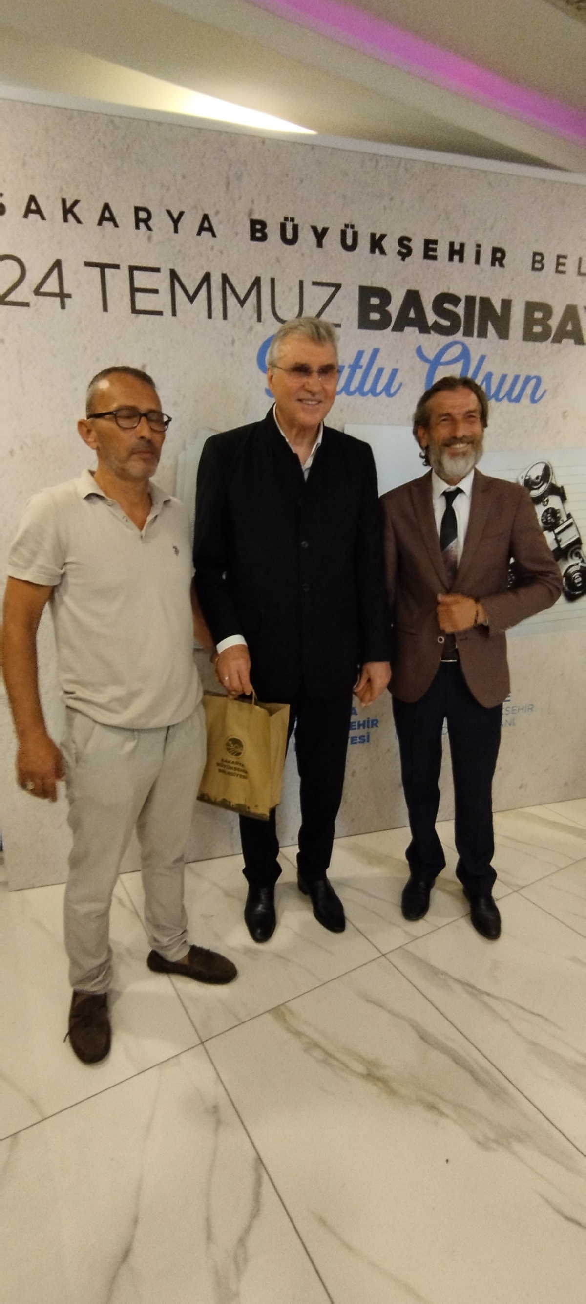 24 TEMMUZ GAZETECİLER VE BASIN BAYRAMINDA SBB BAŞKANI EKREM YÜCE ULUSAL VE YEREL BASIN İLE BİR ARADA