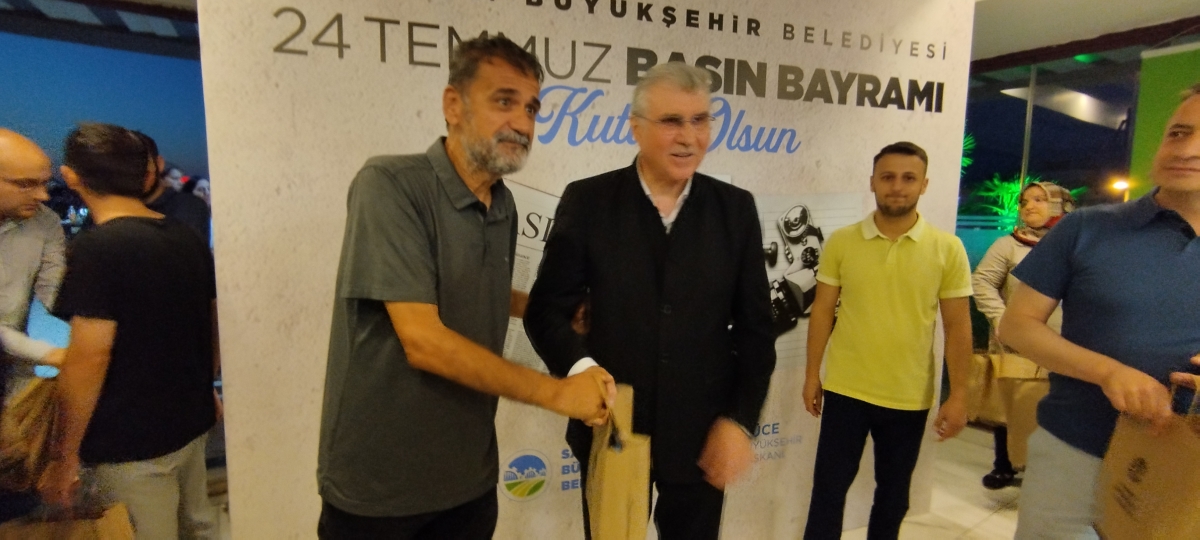 24 TEMMUZ GAZETECİLER VE BASIN BAYRAMINDA SBB BAŞKANI EKREM YÜCE ULUSAL VE YEREL BASIN İLE BİR ARADA