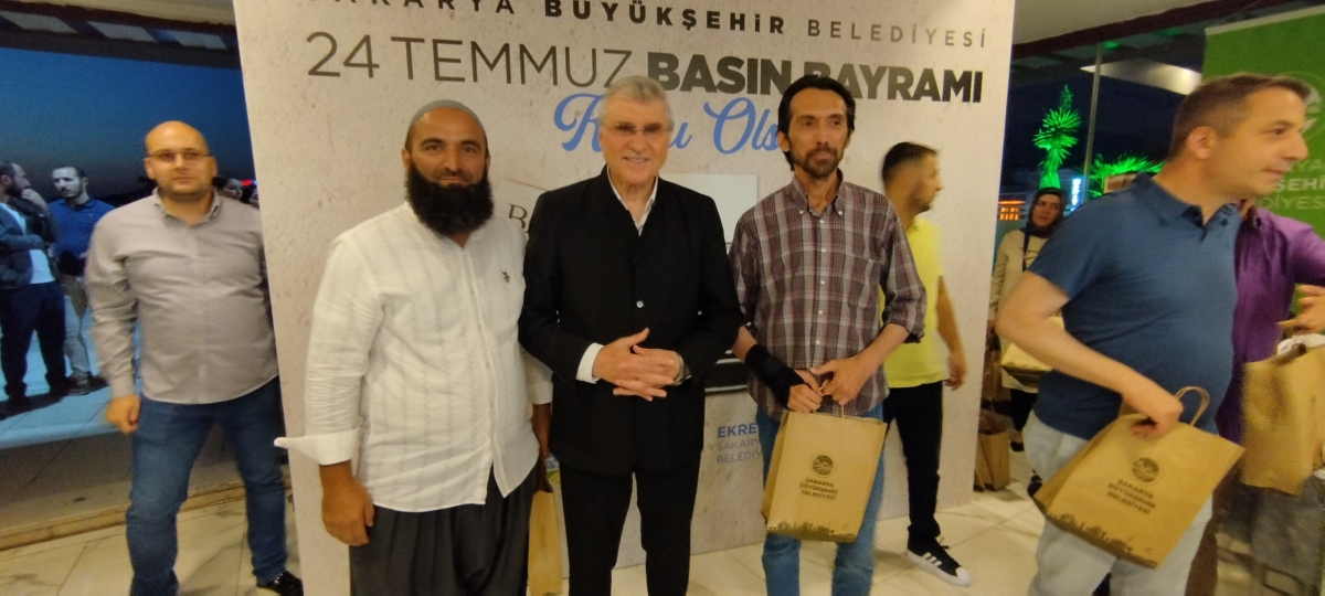 24 TEMMUZ GAZETECİLER VE BASIN BAYRAMINDA SBB BAŞKANI EKREM YÜCE ULUSAL VE YEREL BASIN İLE BİR ARADA
