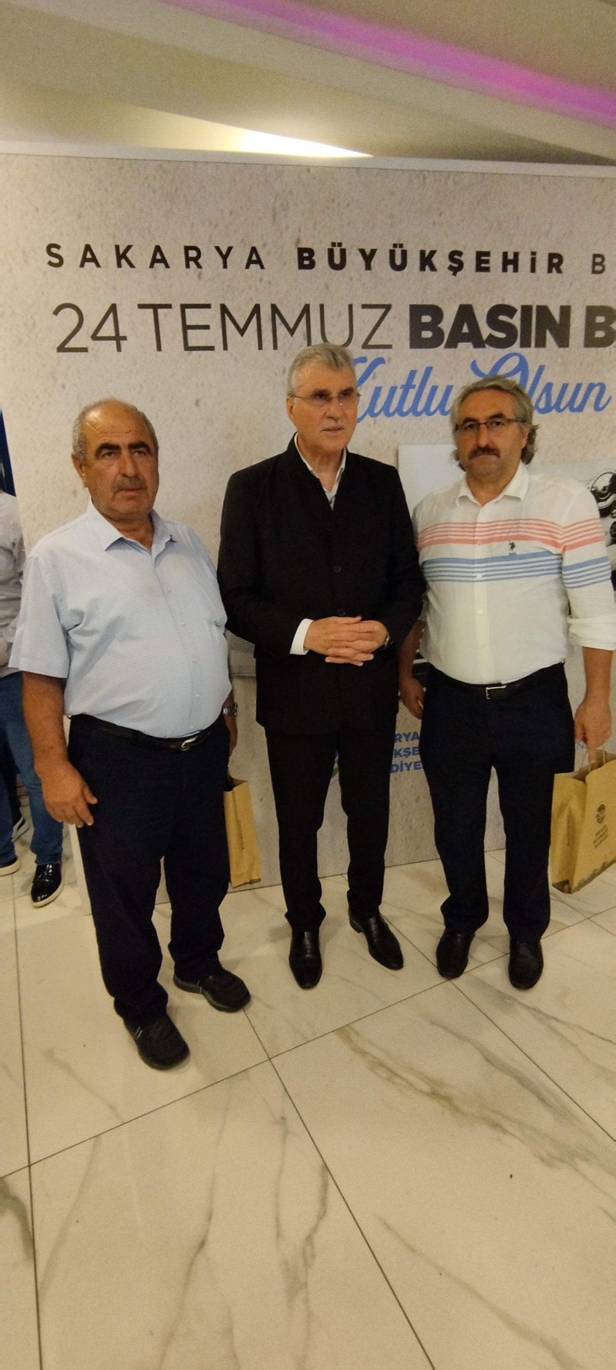 24 TEMMUZ GAZETECİLER VE BASIN BAYRAMINDA SBB BAŞKANI EKREM YÜCE ULUSAL VE YEREL BASIN İLE BİR ARADA