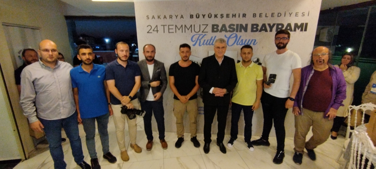 24 TEMMUZ GAZETECİLER VE BASIN BAYRAMINDA SBB BAŞKANI EKREM YÜCE ULUSAL VE YEREL BASIN İLE BİR ARADA
