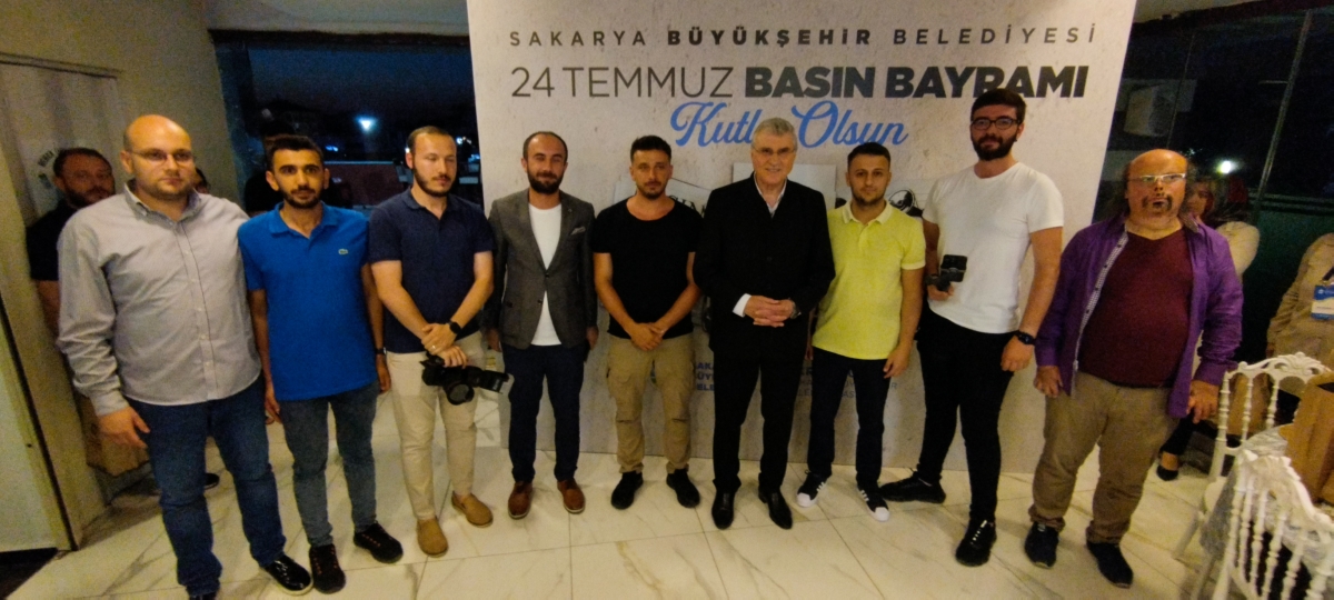 24 TEMMUZ GAZETECİLER VE BASIN BAYRAMINDA SBB BAŞKANI EKREM YÜCE ULUSAL VE YEREL BASIN İLE BİR ARADA