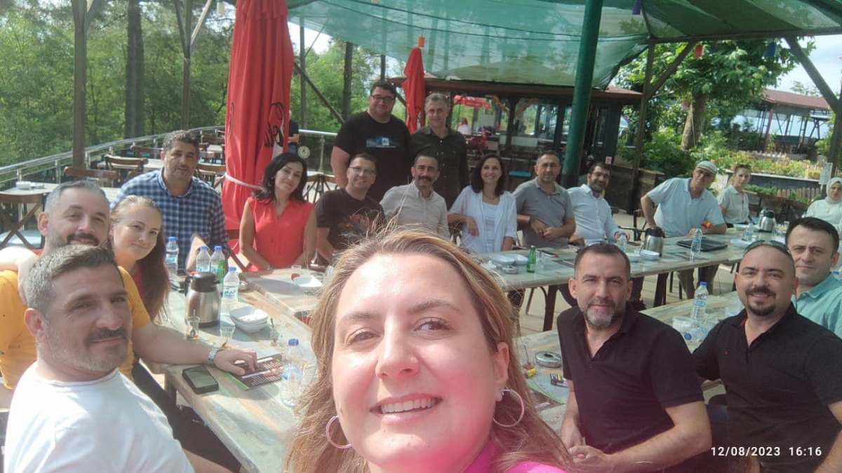 Arifiye Öğretmen Lisesi 1998 Mezunları Buluştu.