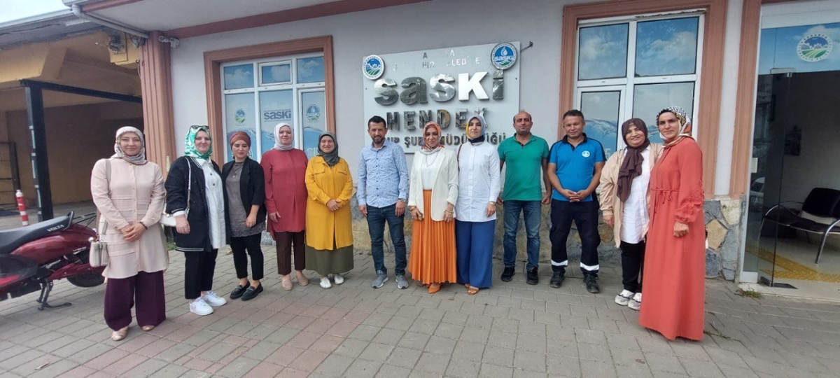 AK Parti Sakarya İl Kadın Kolları Başkanı Yasemin Turan ve Yönetim Kurulu Üyeleri ilçe ziyaretlerine devam ediyor. (O ANDAN KARELER)