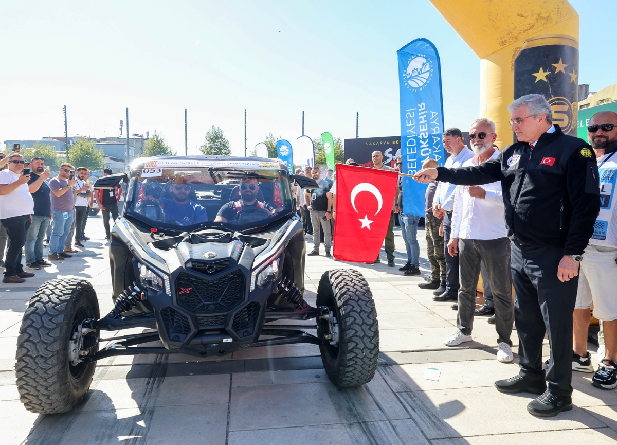 Ekrem Yüce Türkiye Off-road Şampiyonası için Start Verdi, Nefes Kesen Heyecan Başladı: 