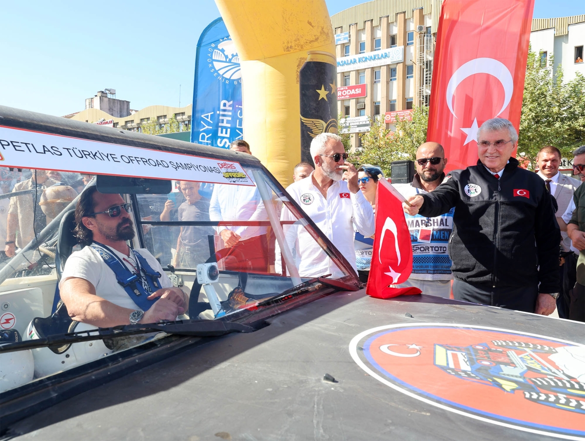 Ekrem Yüce Türkiye Off-road Şampiyonası için Start Verdi, Nefes Kesen Heyecan Başladı: 
