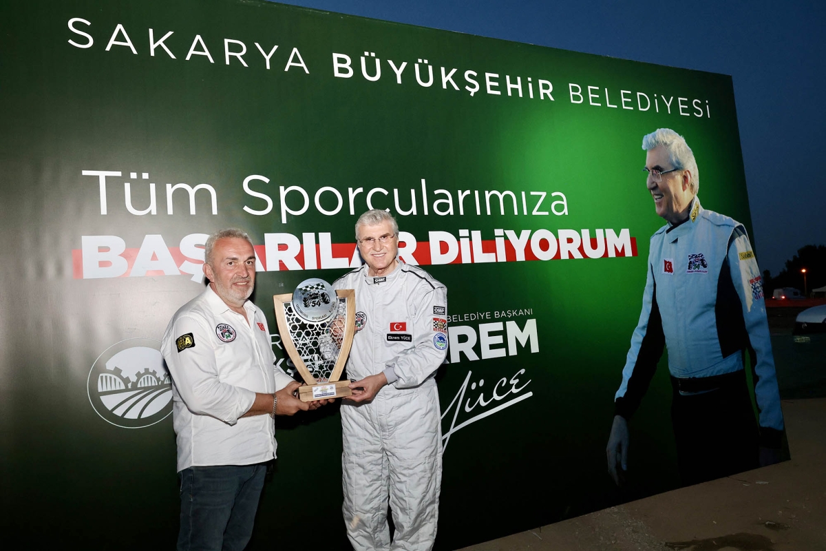 Sakarya'da Off-road Türkiye Kupası’nda ‘Başkan Yüce’ şov: Şampiyonlar zorlu parkurda fırtına gibi esti
