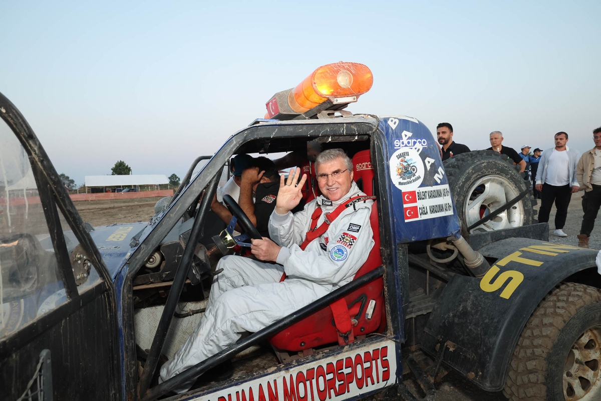 Sakarya'da Off-road Türkiye Kupası’nda ‘Başkan Yüce’ şov: Şampiyonlar zorlu parkurda fırtına gibi esti