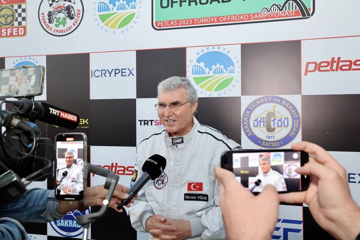 Sakarya'da Off-road Türkiye Kupası’nda ‘Başkan Yüce’ şov: Şampiyonlar zorlu parkurda fırtına gibi esti