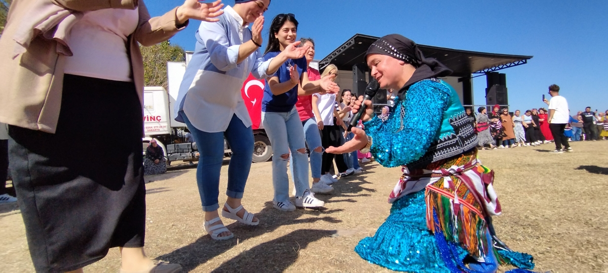 Sakarya Trabzonlular Kültür ve Dayanışma Derneği tarafından organize edilen geleneksel yayla şenliğinden (GÜNÜN FOTOĞRAFLARI)