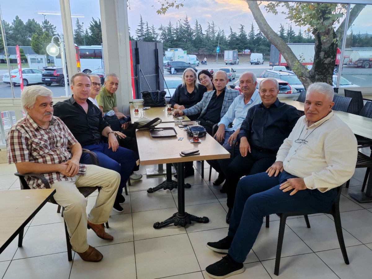 Arifiye Öğretmen Lisesi Mezunları İstanbul’da Buluştu. (İŞTE O FOTOĞRAF KARELERİ )