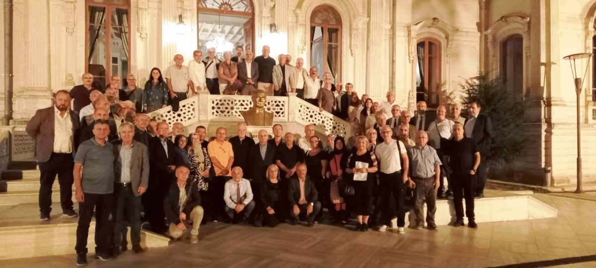 Arifiye Öğretmen Lisesi Mezunları İstanbul’da Buluştu. (İŞTE O FOTOĞRAF KARELERİ )