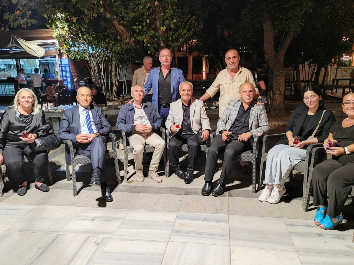 Arifiye Öğretmen Lisesi Mezunları İstanbul’da Buluştu. (İŞTE O FOTOĞRAF KARELERİ )
