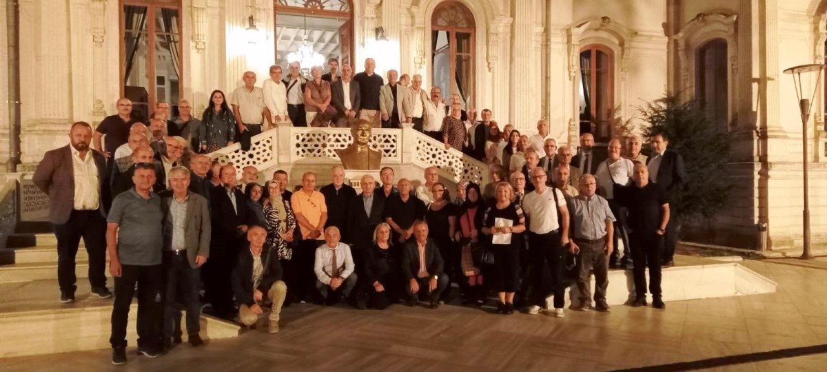 Arifiye Öğretmen Lisesi Mezunları İstanbul’da Buluştu. (İŞTE O FOTOĞRAF KARELERİ )