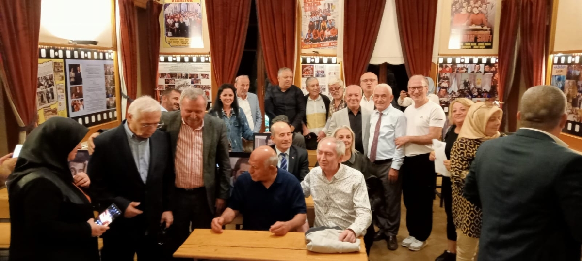 Arifiye Öğretmen Lisesi Mezunları İstanbul’da Buluştu. (İŞTE O FOTOĞRAF KARELERİ )