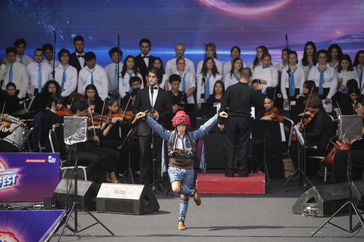 Selçuk Bayraktar; TEKNOFEST İzmir'de Kapıların Açtı ( Günün Fotoğrafları )