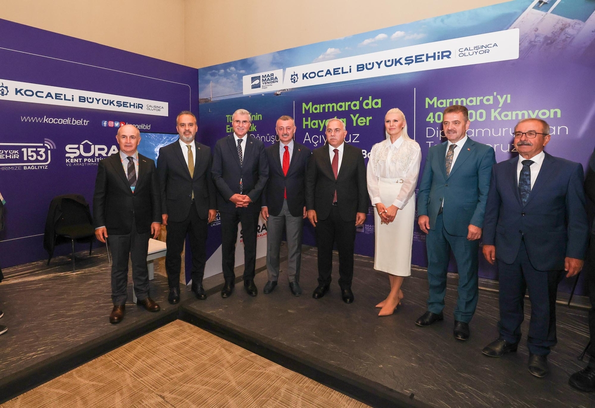 Başkan Ekrem Yüce dev fuarda Sakarya’nın kentsel dönüşüm planını açıkladı: