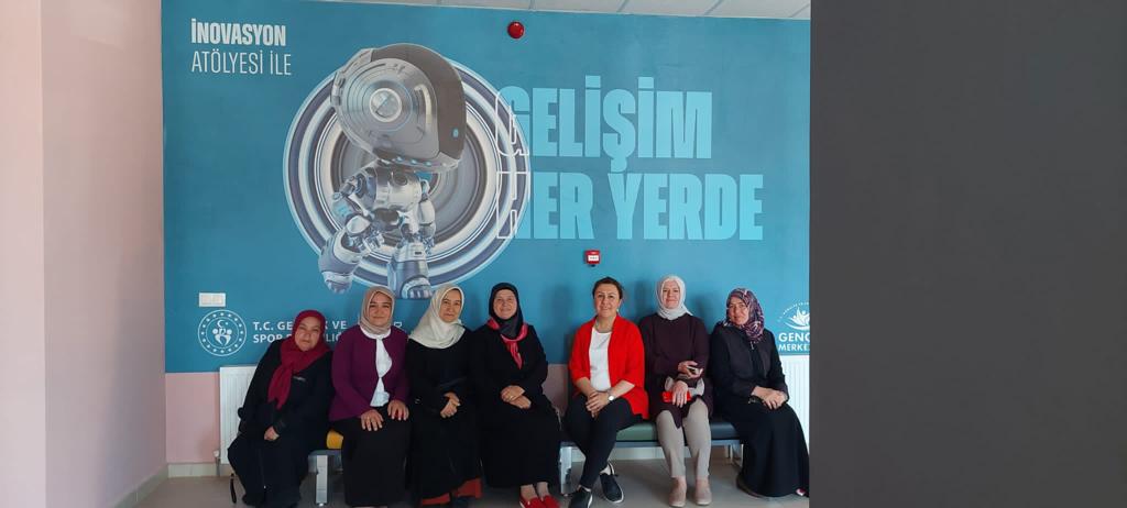 AK KADINLAR GEYVE’DE (İŞTE O KARELER)