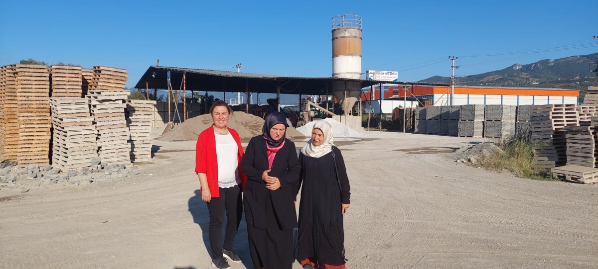 AK KADINLAR GEYVE’DE (İŞTE O KARELER)