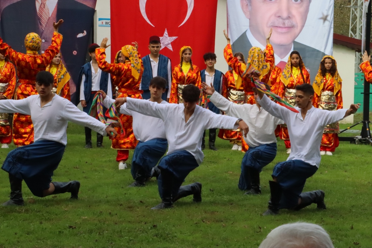 Köy Yaşam Merkezinde Cumhuriyet Şenliğ