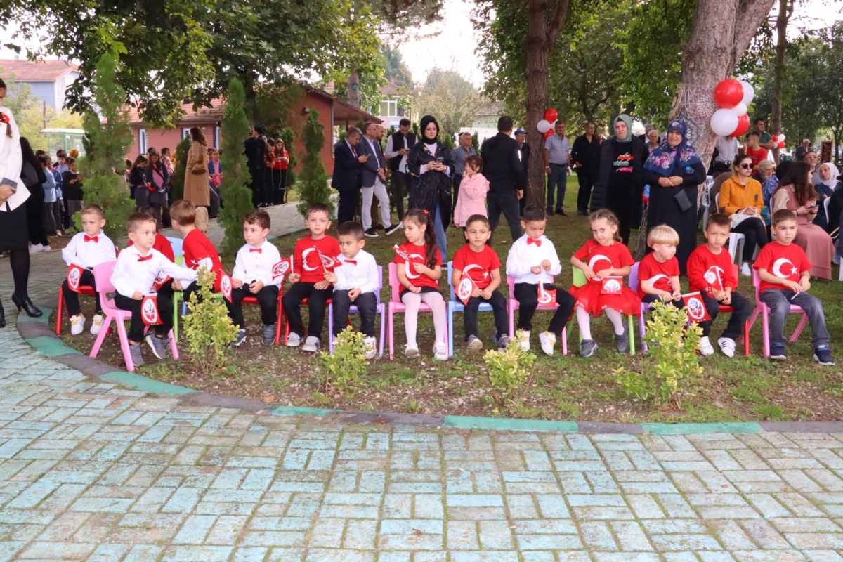 Köy Yaşam Merkezinde Cumhuriyet Şenliğ
