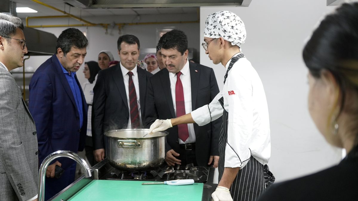 SUBÜ Turizm Fakültesi’nden  Cumhuriyetin 100. Yılında Türk Mutfağı etkinliği