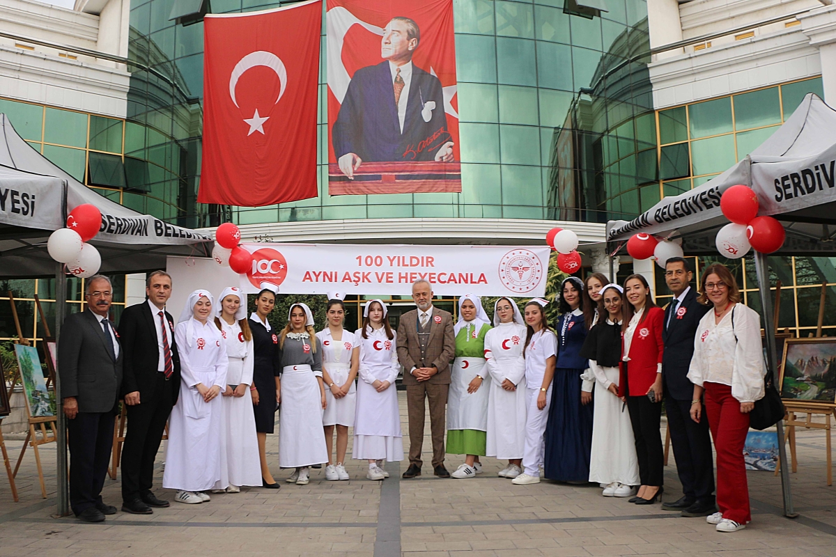 Sakarya'da Sağlıkçılar 100. Yılı kutladı