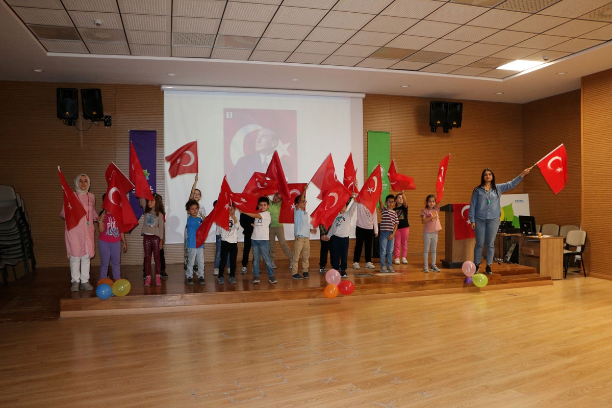 Adapazarı SGM’de 29 Ekim coşkuyla kutlandı